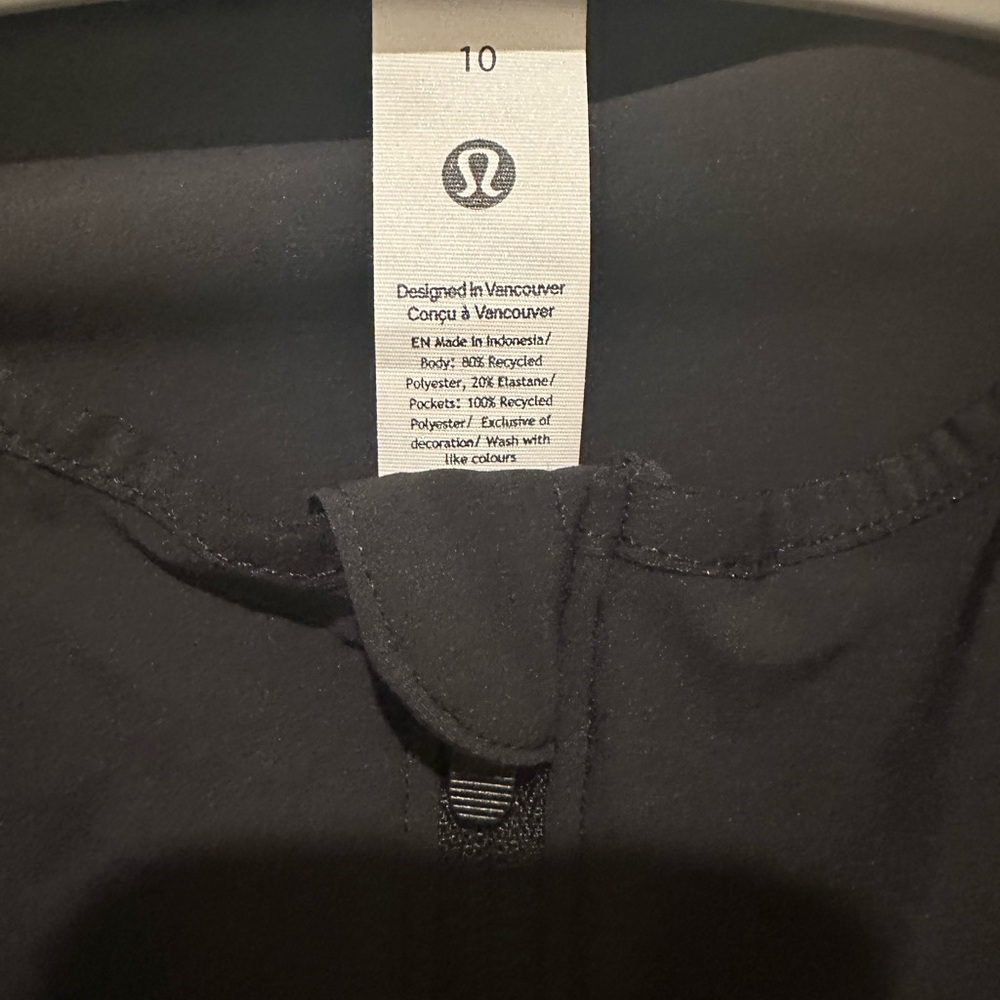 Lululemon - NWT Black Zip-Up Hoodie - Size 10 - Picture 6 of 8